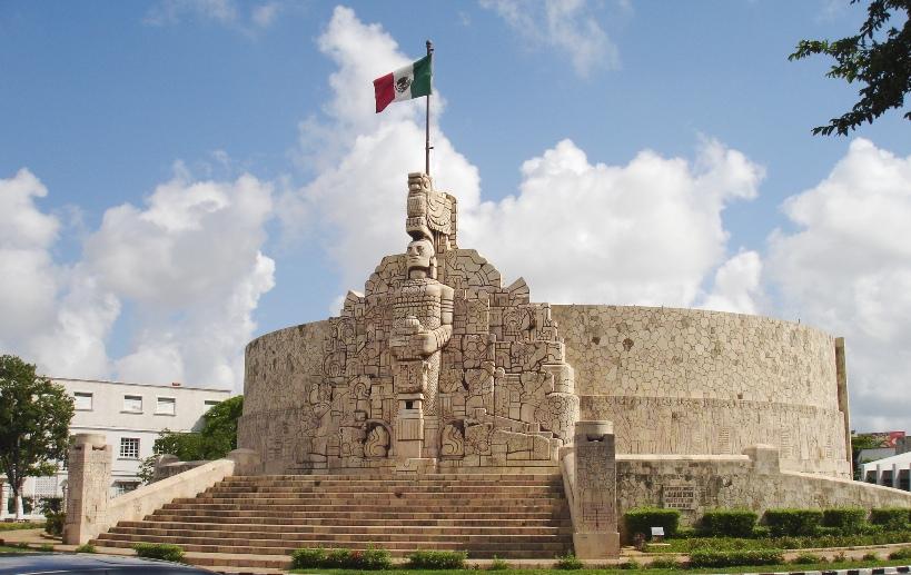 Merida Paseo de Montejo fountain monument