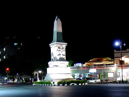 Merida Paseo de Montejo monument